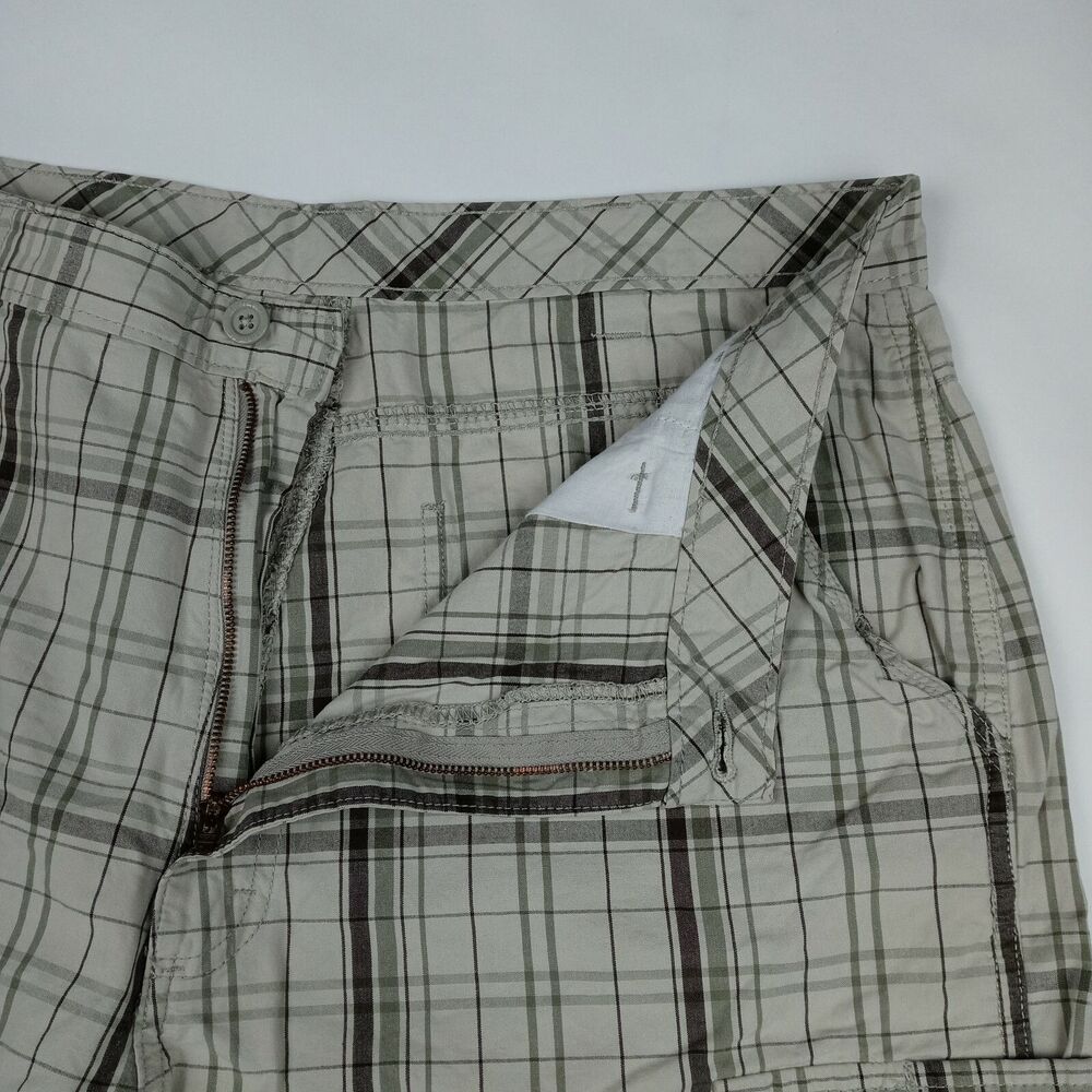 WRANGLER Plaid Shorts Cargo Pockets Men's Size 36 - Picture 3 of 7
